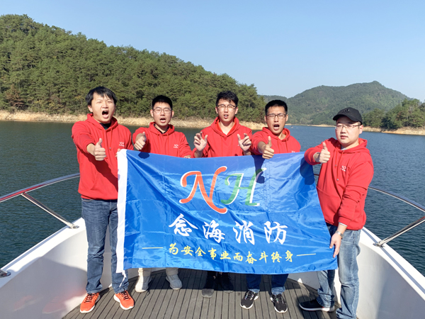 Betway必威App体育有活力的工程师们