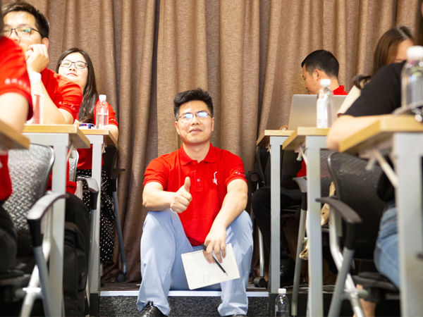 <i style='color:red'>牛商</i>争霸赛战狼队学习-苗总